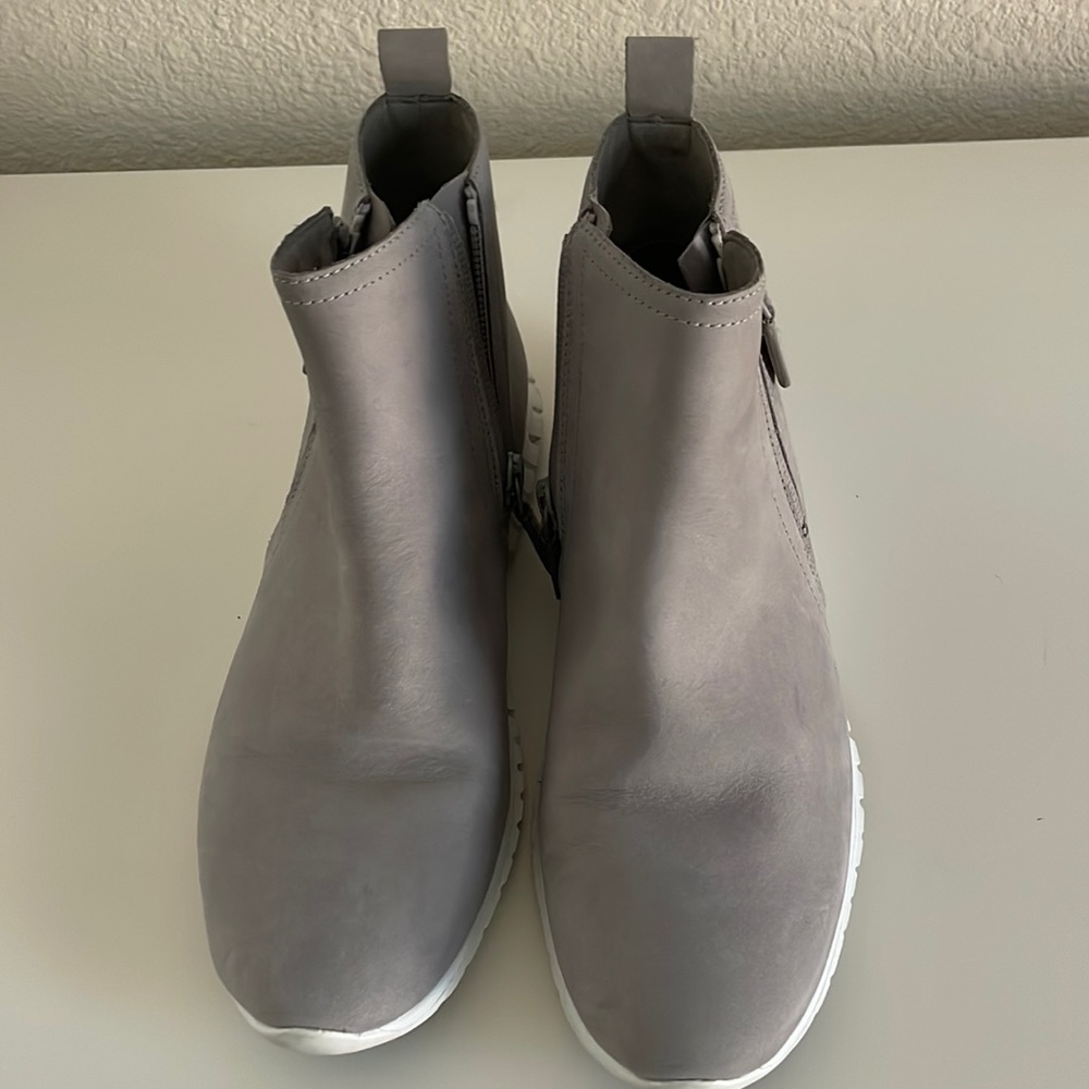 Cole Haan waterproof light weight Chelsea boots